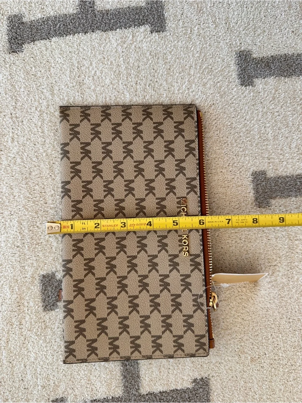 Michael Kors jet set pouch